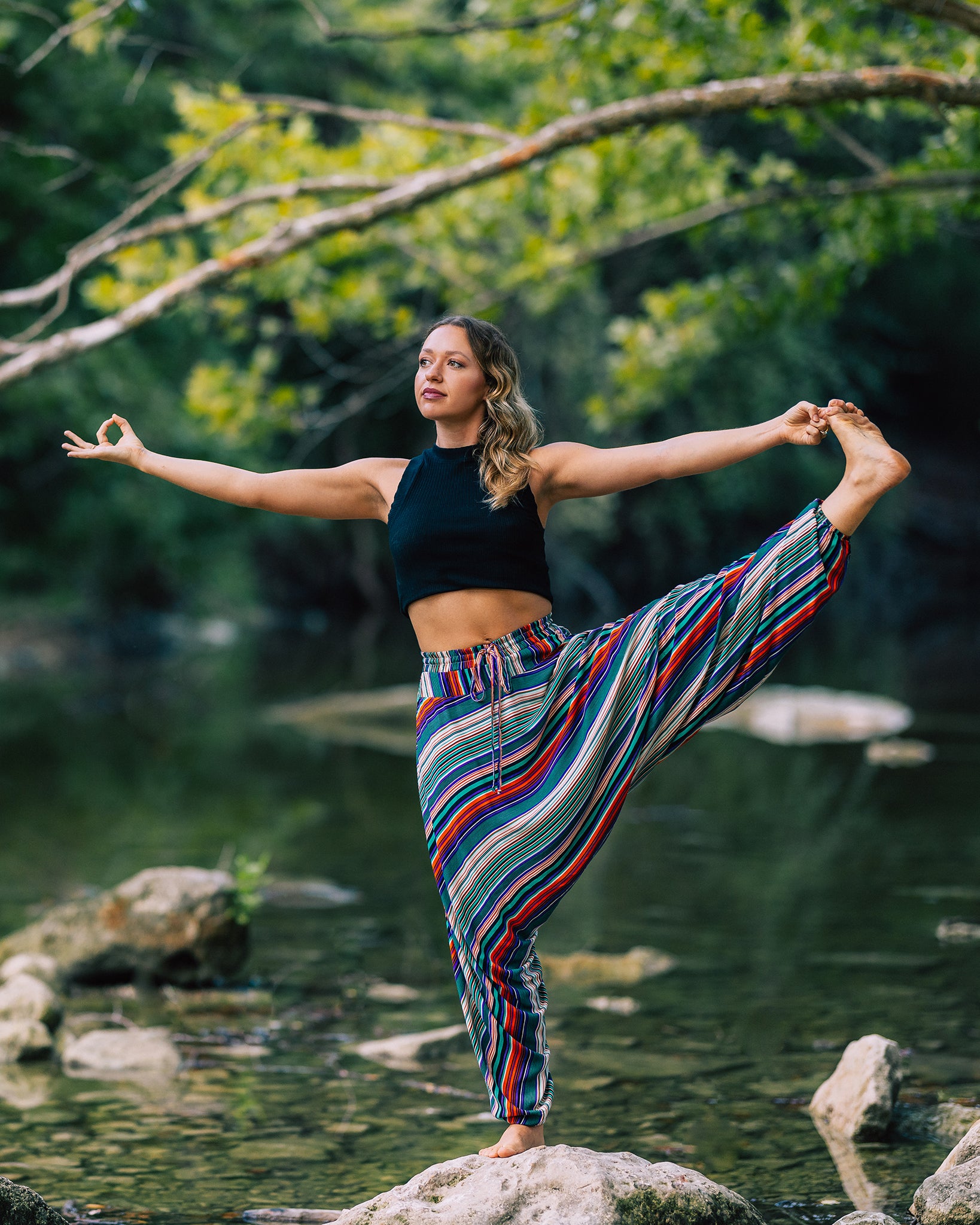 yoga postures#color_green stripes